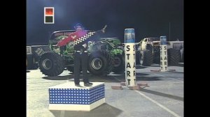 Grave Digger vs Bulldozer Monster Jam World Finals Racing Quarter Finals 2002
