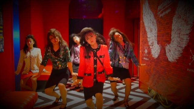 登美丘高校ダンス部 / Tomioka Dance Club / Танцевальный клуб Томиока - バブリーダンス / Bubbly Dance (2017) смотреть онлайн