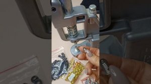 Чем установить люверсы и что нужно приобрести?