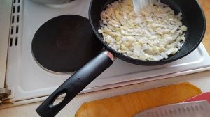 Пирожки с картофелем и печенью.