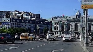 Сбили девушку на самокате