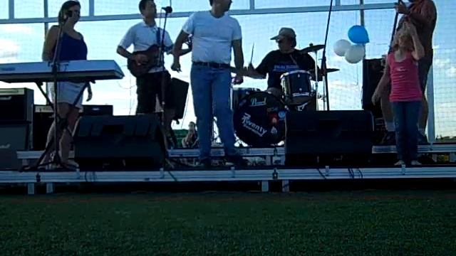 Faint Hearts - Jason Ritter Benefit - Wipeout смотреть онлайн