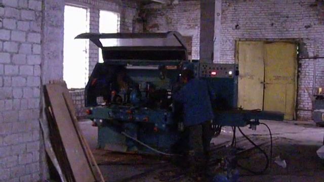 Четырехсторонний пятишпиндельный строгально-калёвочный станок FWP 225 TOS SVITAVY (Чехия)(1) смотреть онлайн