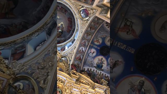 Свят, свят, свят Господь Саваоф. Лавра. Архієрейський Хор Свято-Михайлівського монастиря.