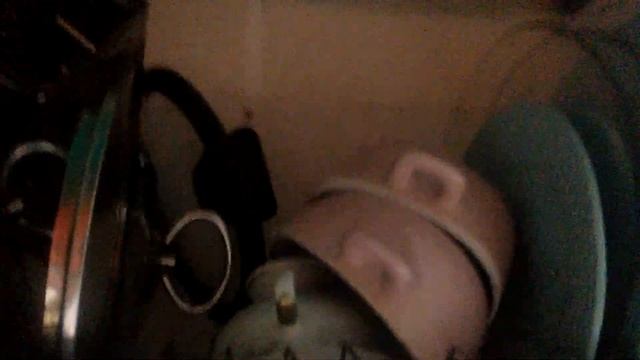 Готовлю чесночные гренки из бородинского хлеба к зеленым щам из крошева смотреть онлайн