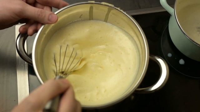 Очень вкусный и воздушный десерт из 7 ингредиентов: Баварский крем смотреть онлайн