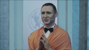 Супергерои. Джеймс Бонд. Буддист.