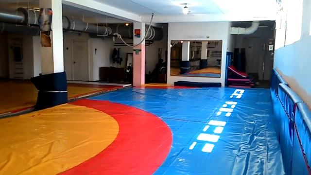 Друган крутит сальто! смотреть онлайн