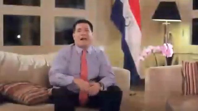 Mensaje del presidente Horacio Cartes sobre suspensión de gratificaciones смотреть онлайн