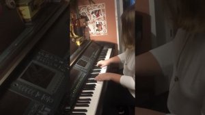 Бах «Куранта из французской сюиты до минор» Черни этюды номер 1 и 4