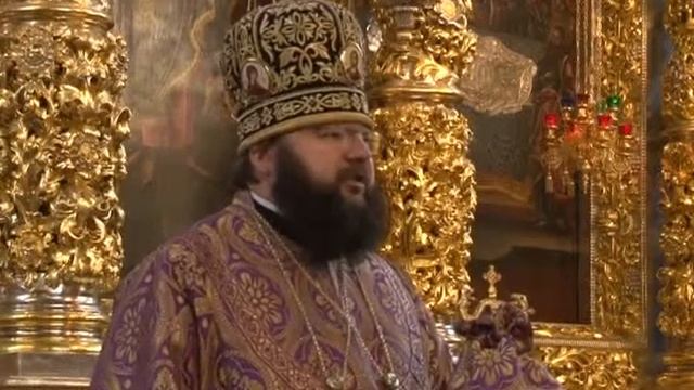 В Неделю 16-ю по Пятидесятнице архипастырь совершил литургию в Свято-Успенском соборе смотреть онлайн