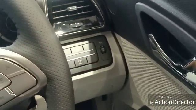 Mahindra XUV 300 - Interiors and reality of rear space смотреть онлайн