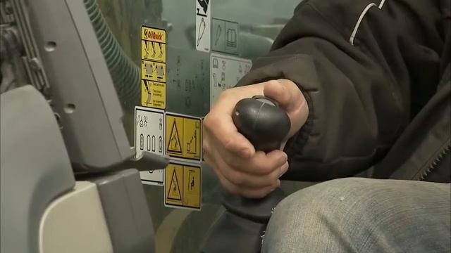 Автоматический квик-каплер быстросъем OilQuick на экскаваторе. АНБАУ смотреть онлайн