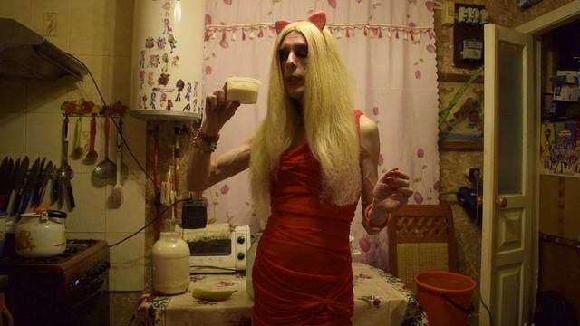 Готовим дома выпуск 1 (Блог Блондинки с Тейлор Фантазией Яблочный пирог 25 марта 2022) смотреть онлайн