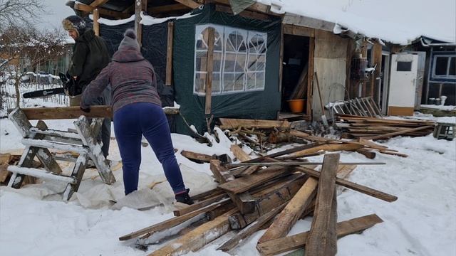 #влог Сезон 2 .Влог: Доклеили обои в комнате на даче ,разобрали дровник . смотреть онлайн