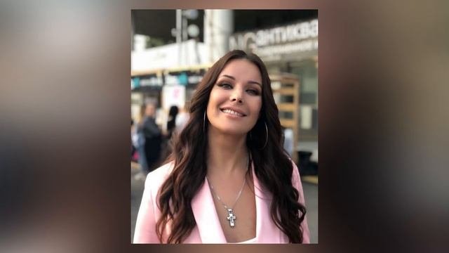 С фото смотрит вообще другая женщина: Оксана Федорова разочаровала поклонников внешним видом