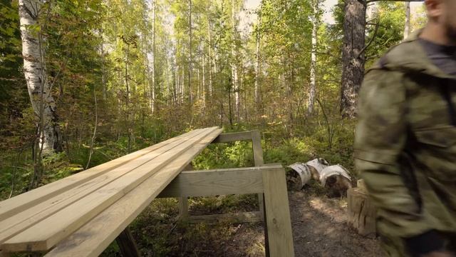 УКУСИЛА ГАДЮКА! ДОМ В ЛЕСУ. УТЕПЛЯЮ ПОЛЫ. СОЧНЫЕ ХОТ-ДОГИ НА ОГНЕ. смотреть онлайн
