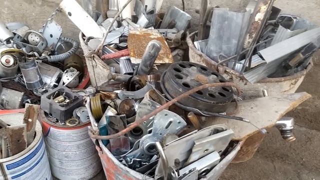 ОТХОДЫ В ДОХОДЫ! СДАЮ КОНСЕРВНЫЕ БАНКИ И ШМУРДЯК! СКОЛЬКО ЗАРАБОТАЛ? ДОБЫВАЮ МЕДЬ И АЛЮМИНИЙ! смотреть онлайн