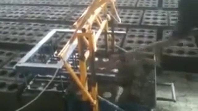 Принцип работы шлакоблочного станка на примере Команч 4 (наглядно и доходчиво)