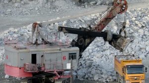 «Какой же он медленный» Экскаватор ЭКГ-5А погрузка самосвала