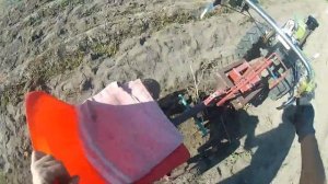 Копаем картофель картофелекопалкой "дельфин" с адаптером.