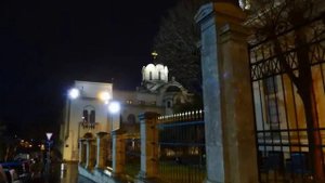 Ночным Белградом.