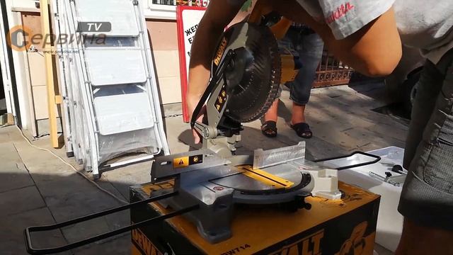 Настолен циркуляр DeWalt DW714 - 1650W