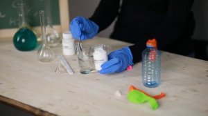 ЭкспериментариУм.   Опыт "Самонадувающиеся шарики"