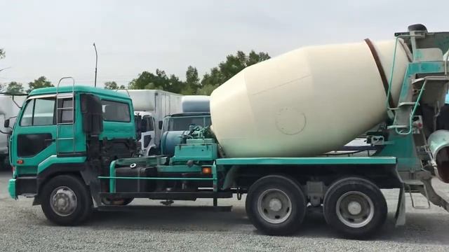 Бетоносмеситель Nissan Diesel 5.5куба 4WD в продаже во Владивостоке