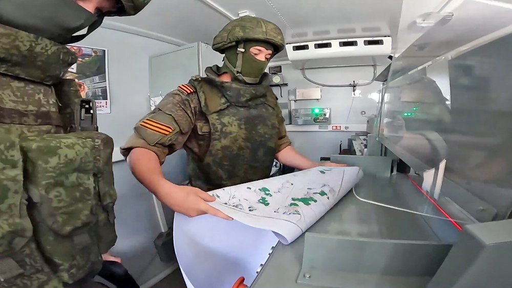 Минобороны показало кадры работы военных топографов / События на ТВЦ