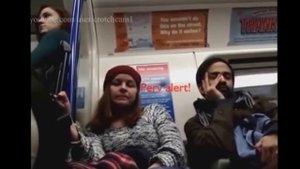 Реакция женщин в поезде на большой (Ржака)