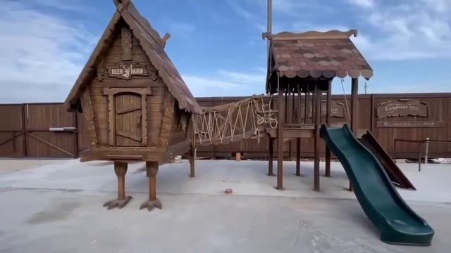 Избушка на курьих ножках - сказочная детская площадка от мастеров «Артели Русичи»
