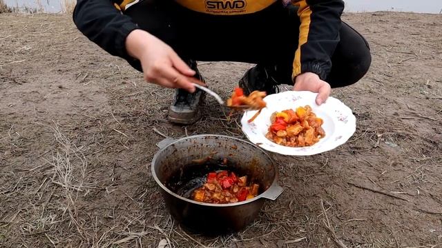 КРУТАЯ РЫБАЛКА ПО ОТКРЫТОЙ ВОДЕ! Такого клёва я не ожидал! Рыбалка в первый день Весны! 2022 год.