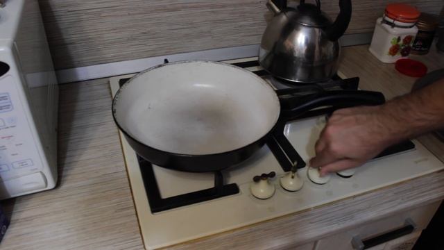 ВЫПОЛНЯЮ ЖЕЛАНИЕ ДЕВУШКИ - ГОТОВЛЮ ЛАЗАНЬЮ смотреть онлайн