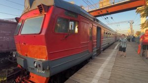 Электропоезд ЭД2Т на станции Кашира