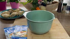ВАРИМ ХОЛОДЕЦ ИЗ КУРИЦЫ , НУ ОЧЕНЬ ВКУСНЫЙ РЕЦЕПТ.