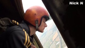 Первый прыжок с парашютом. Страх в лицах.