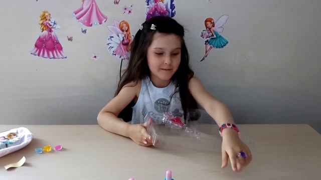 Косметика Принцессы Дисней. Красим ногти и делаем колечки. смотреть онлайн