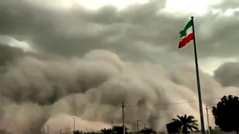 В Иране больше тысячи человек пострадали от песчаной бури, которая накрыла провинцию на юго-востоке