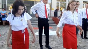 Танец на 1 сентября  школа√1