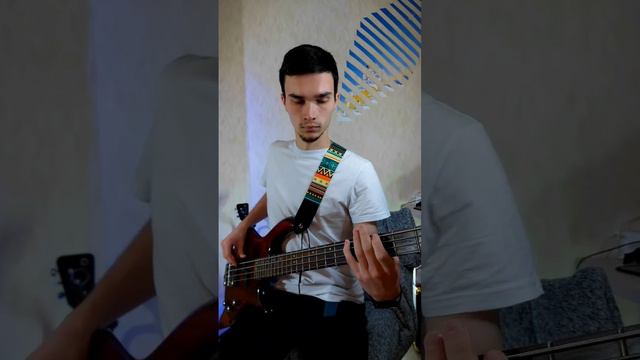 играю ТОП 5 рифов на БАС ГИТАРЕ #bassguitar #riff #бас #басгитара #табы