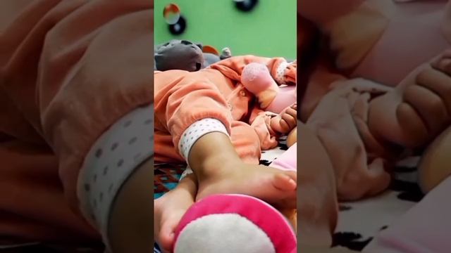 #babysleepvideo #relaxingvideo #bedtimevideo #sleepingmusicforbabies #trendingshort @Candyandmom.