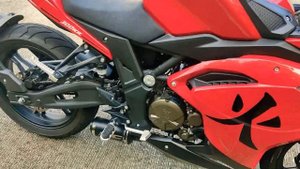 VOGE 300 RR con escape de SCPROJECT