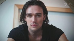 В программе "На самом деле" актер Станислав Эрдлей выясняет, кто его настоящие родители