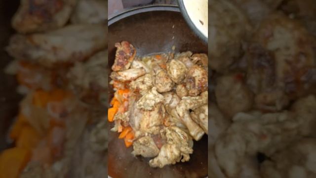 Простая еда в казане на огне. смотреть онлайн