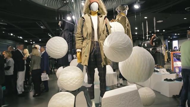 Polar Shoppingnacht in den Galeries Lafayette Berlin (18.11.2016) смотреть онлайн