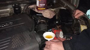 Меняем Лукойл полусин в КПП на Мannol синтетик 75W90