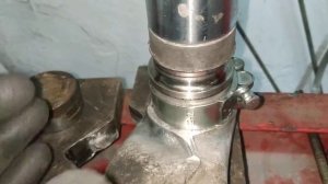 Бмв е60 замена задних саленблоков на H образных рычагах без сёмника