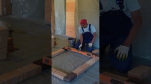 Кладка кирпичной печи, первый ряд.