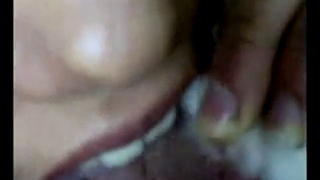 Прокалывают язык в домашних условиях